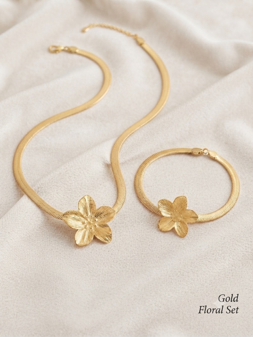 Gold Floral Necklace and Bracelet Set steel 316 L